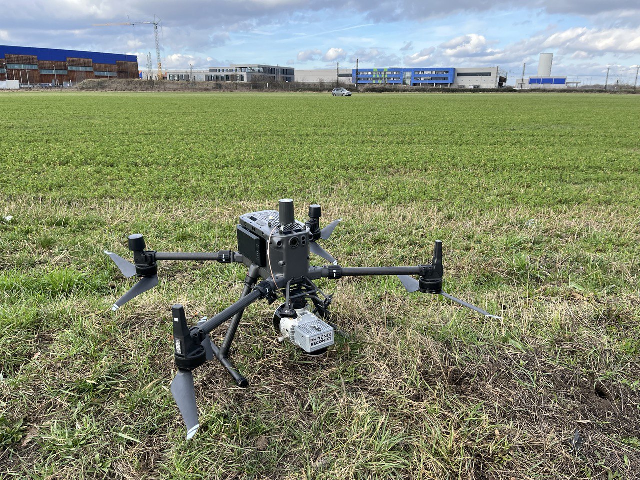 DJI M350 RTK mit Recon XT-32 LiDAR-Scanner — Vermessungsdrohne für Solarpark-Vermessung
