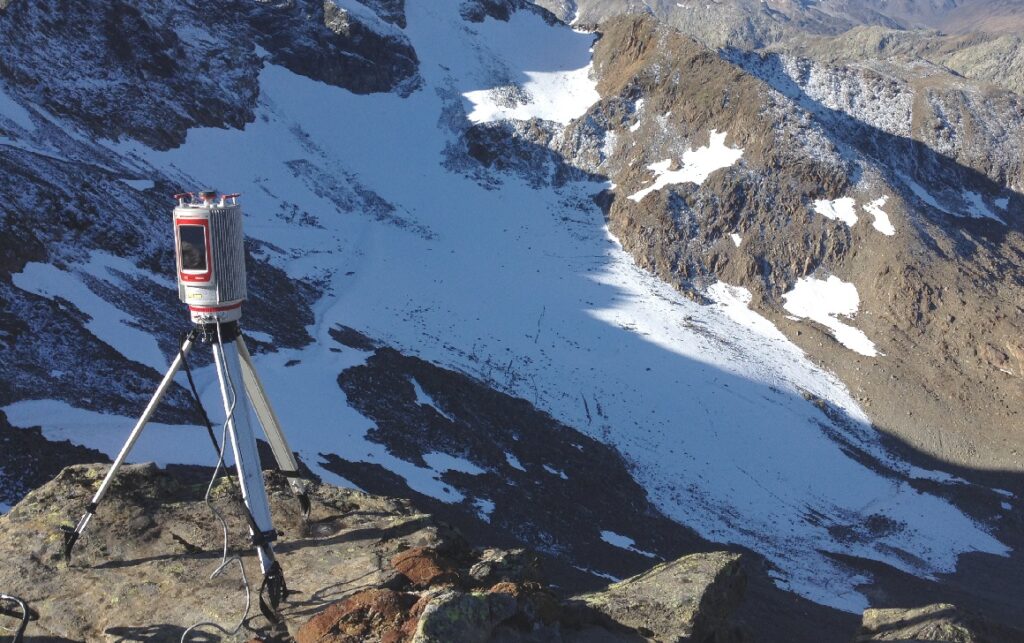 Terrestrischer Laserscanner im Hochgebirge — TLS-Vermessung für 3D-Geländemodell